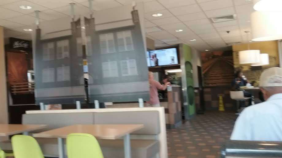 Sonic Drive-In | restaurant | 1065 Hazel, Arcadia, LA 71001, USA | 3185361140 OR +1 318-536-1140