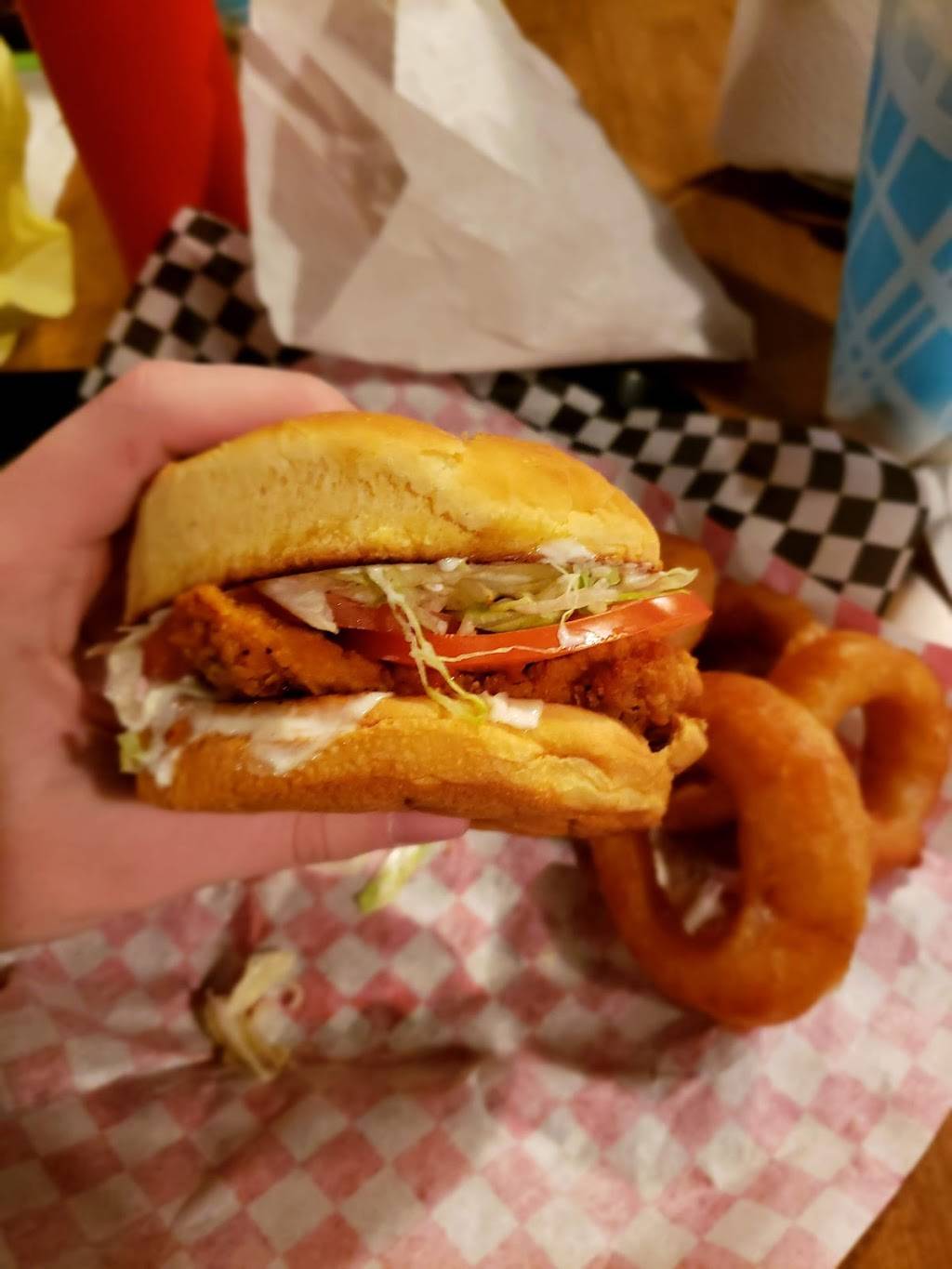 Fast Eddies Moab Meal On Bun | restaurant | 1228 Tully Rd, Modesto, CA 95350, USA | 2095229069 OR +1 209-522-9069