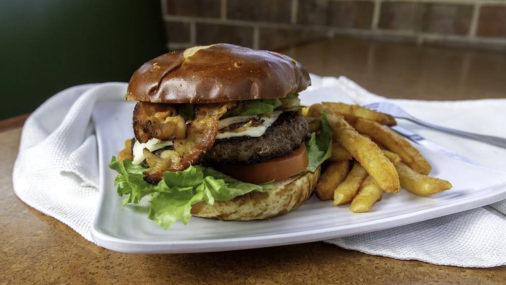 Christines Casual Dining | restaurant | 5770 Harrison Ave, Cincinnati, OH 45248, USA | 5135741273 OR +1 513-574-1273