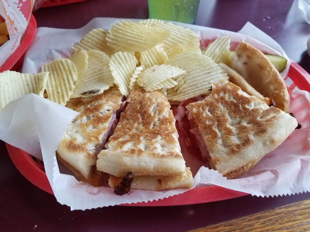 Ginos Pizza & Spaghetti House | meal delivery | 4116 1st Ave, Nitro, WV 25143, USA | 3047554347 OR +1 304-755-4347