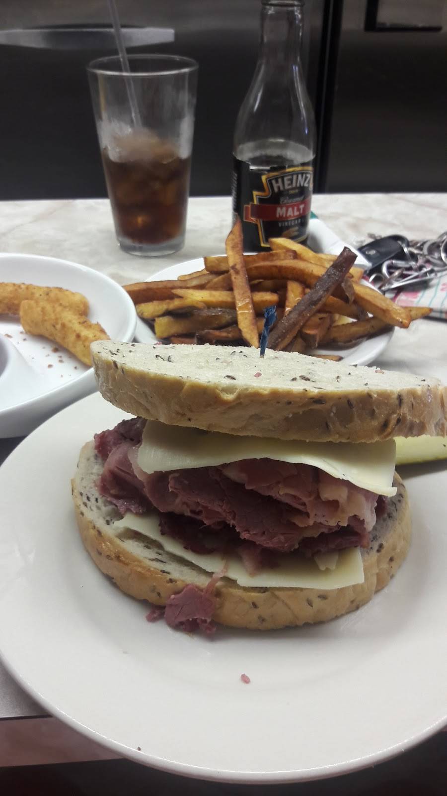 The Cleveland Corned Beef Co | restaurant | 5164 Pearl Rd, Cleveland, OH 44129, USA | 2163510010 OR +1 216-351-0010