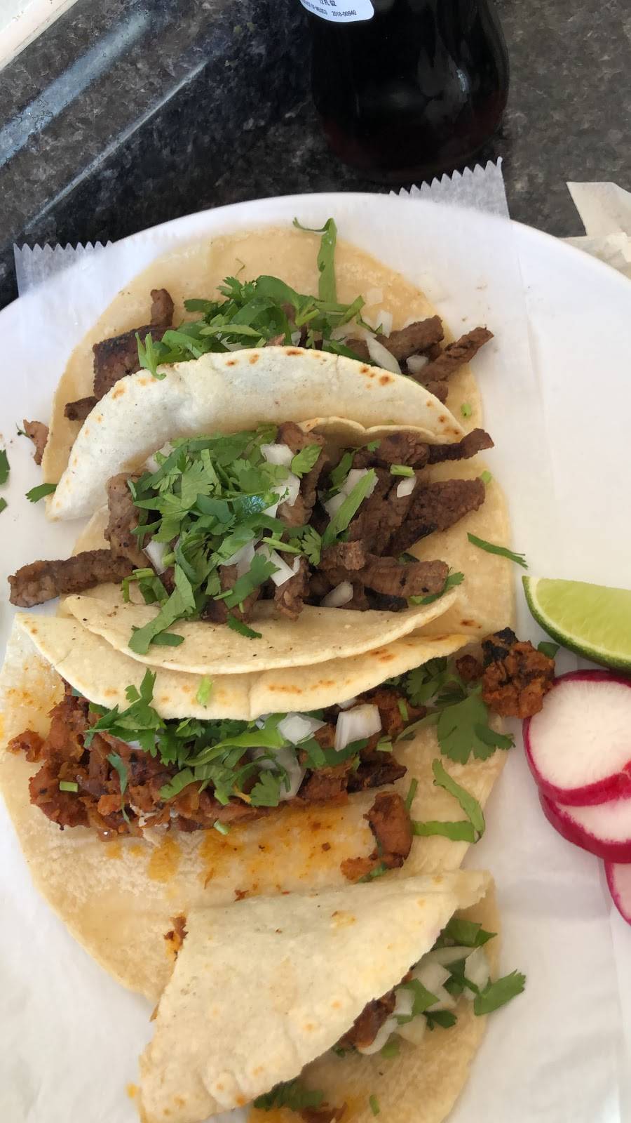 Taqueria La Grande | restaurant | 3432, 985 W Main St, New Britain, CT 06053, USA | 8603573417 OR +1 860-357-3417