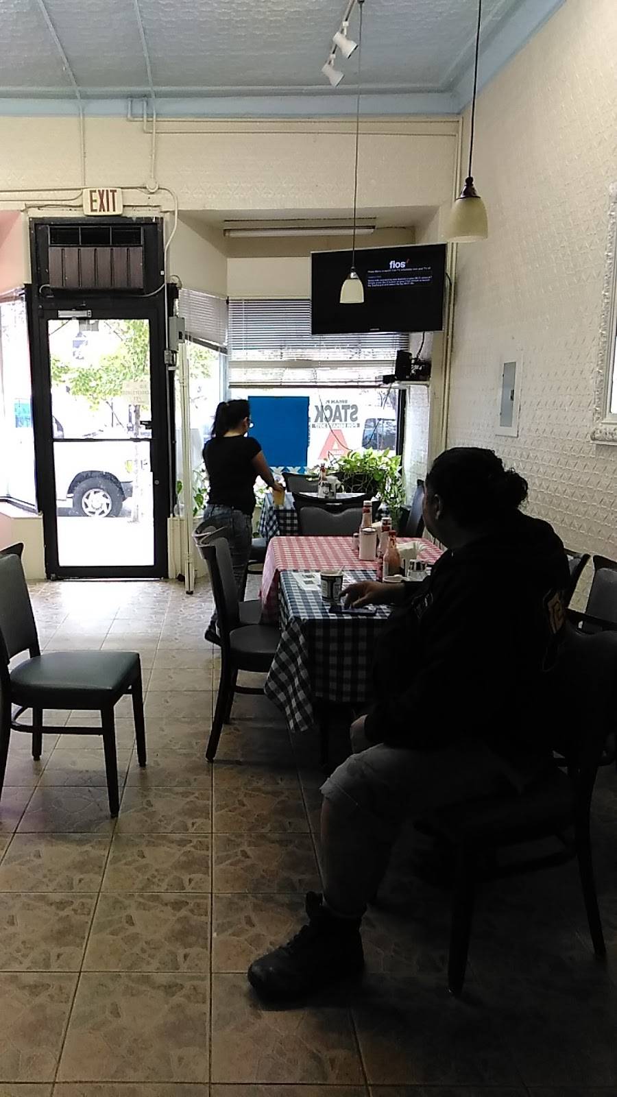 Ricon Catracho | restaurant | 1117 New York Ave, Union City, NJ 07087, USA | 2014306676 OR +1 201-430-6676