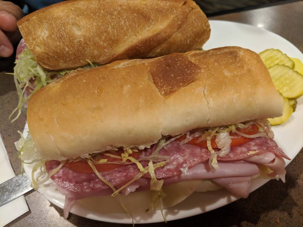 Capones Gourmet Pizza & Pasta | restaurant | 7630, 17 Washington St, Toms River, NJ 08753, USA | 7324731777 OR +1 732-473-1777