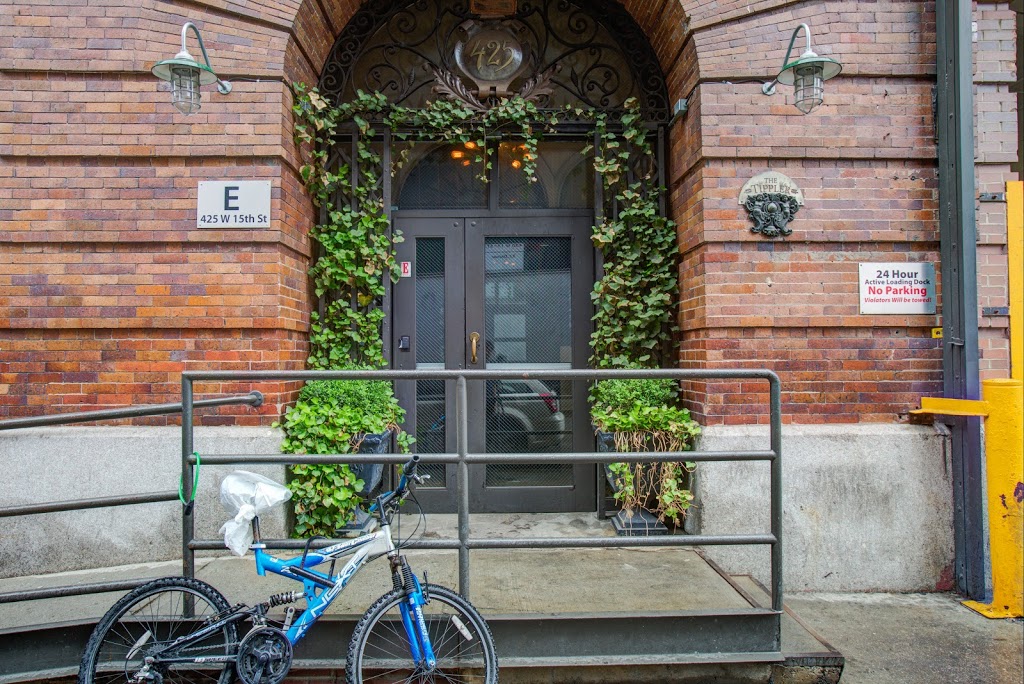 The Tippler | restaurant | 425 W 15th St, New York, NY 10011, USA | 9172617949 OR +1 917-261-7949