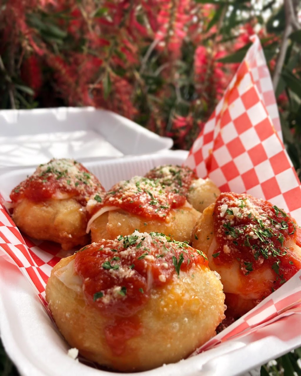 Sugo Italiano Food Truck | restaurant | 6640 Woodman Ave, Los Angeles, CA 91401, USA | 8185992661 OR +1 818-599-2661