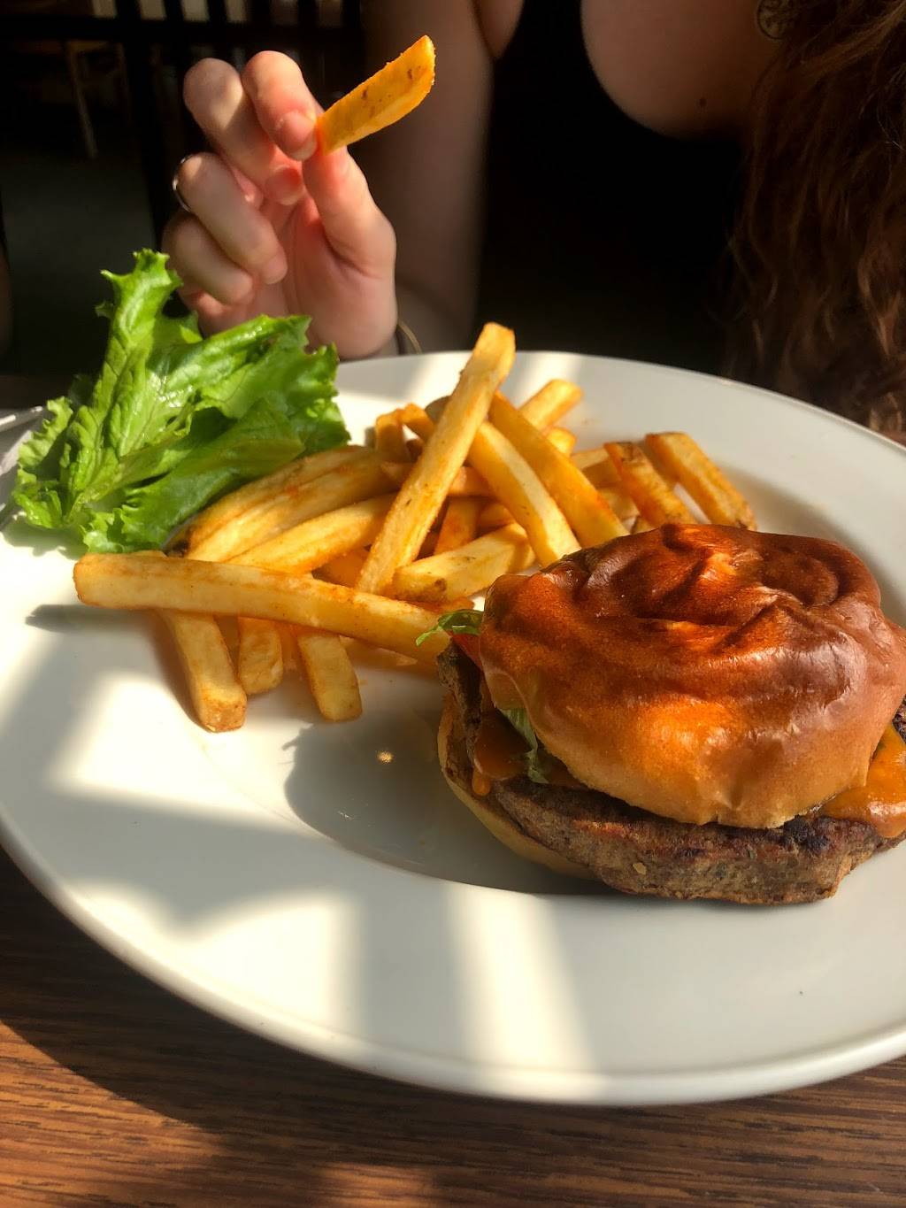 The Black Dog Cafe-Restaurant -Lounge | restaurant | 6065 Taunton Rd, Orono, ON L0B 1M0, Canada | 9059835070 OR +1 905-983-5070