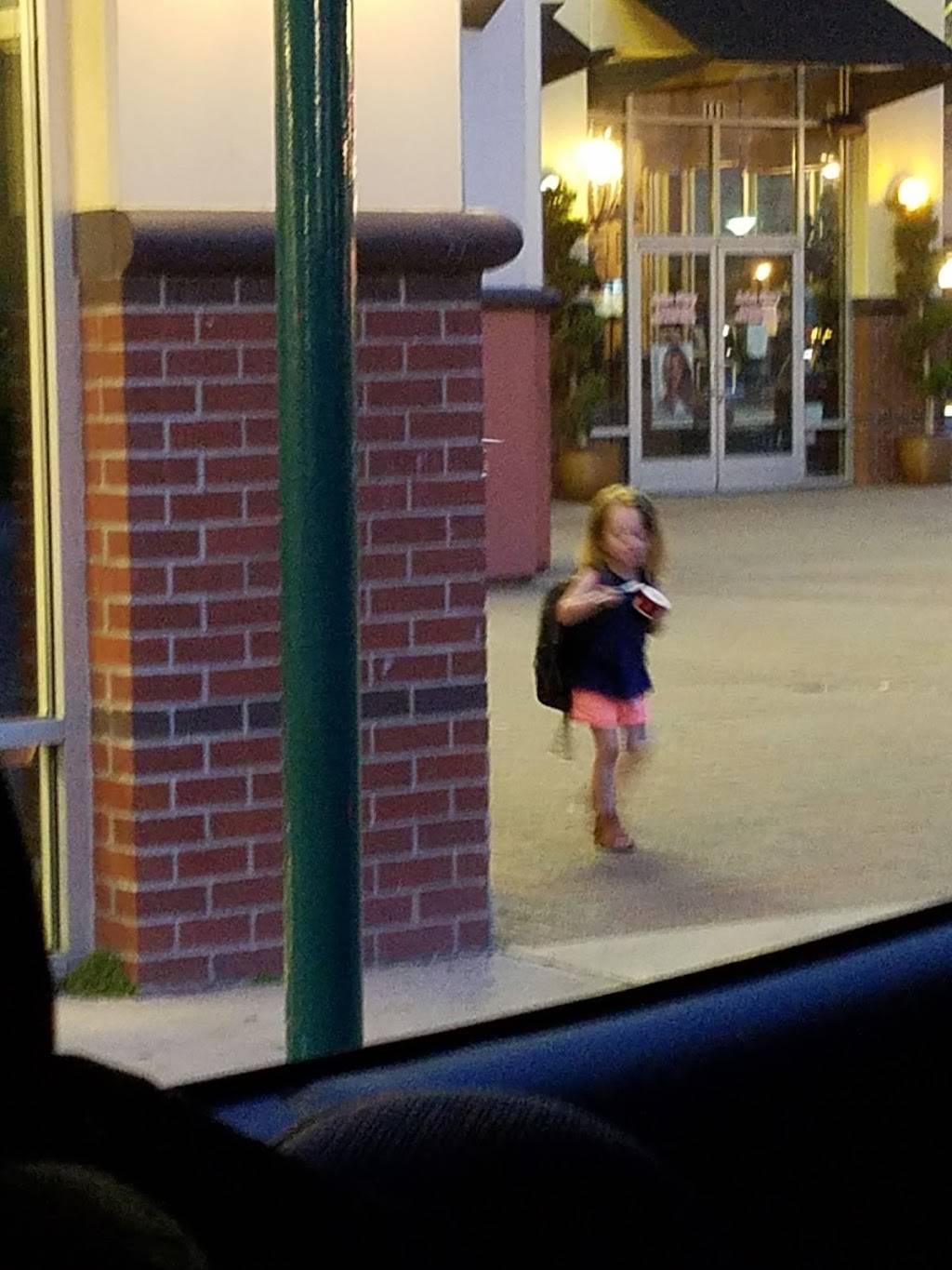 Saigon Grill | restaurant | 5 W Elm St, Lodi, CA 95240, USA | 2093685152 OR +1 209-368-5152