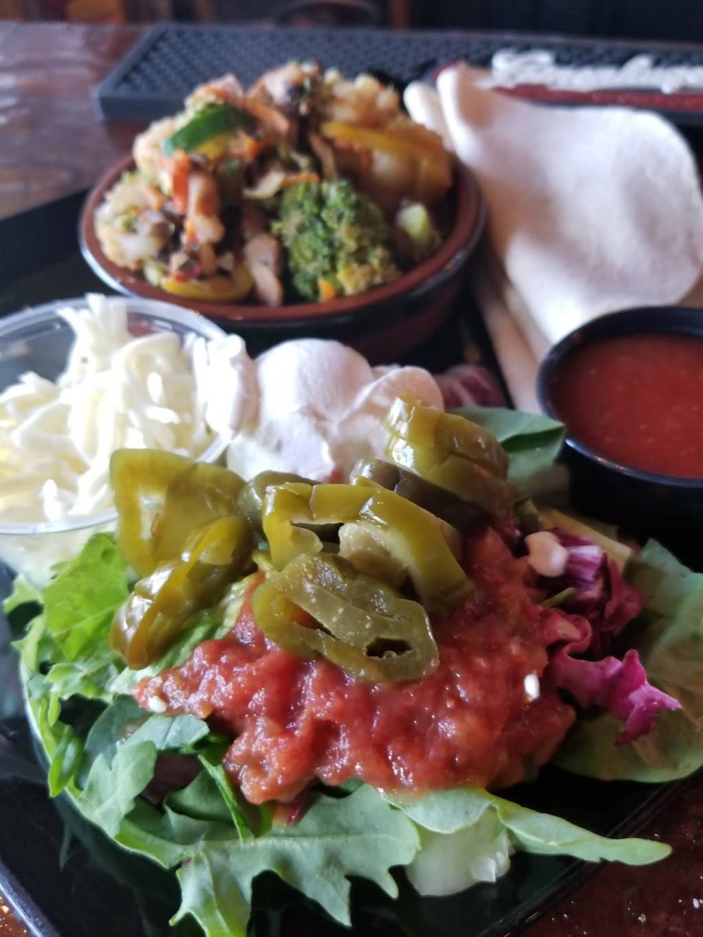 Hemingways Zen Garden | restaurant | 123 E 1st St, OFallon, IL 62269, USA | 6186326008 OR +1 618-632-6008