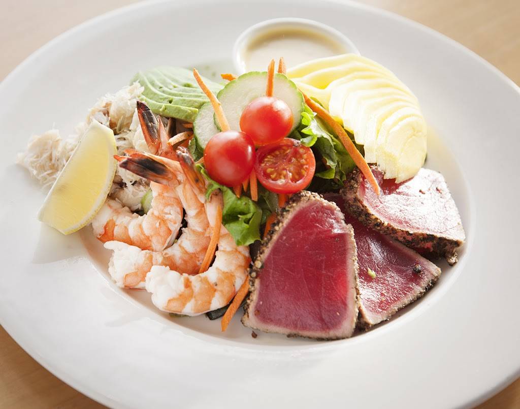 Schooners Coastal Kitchen & Bar | restaurant | 400 Cannery Row, Monterey, CA 93940, USA | 8313722628 OR +1 831-372-2628