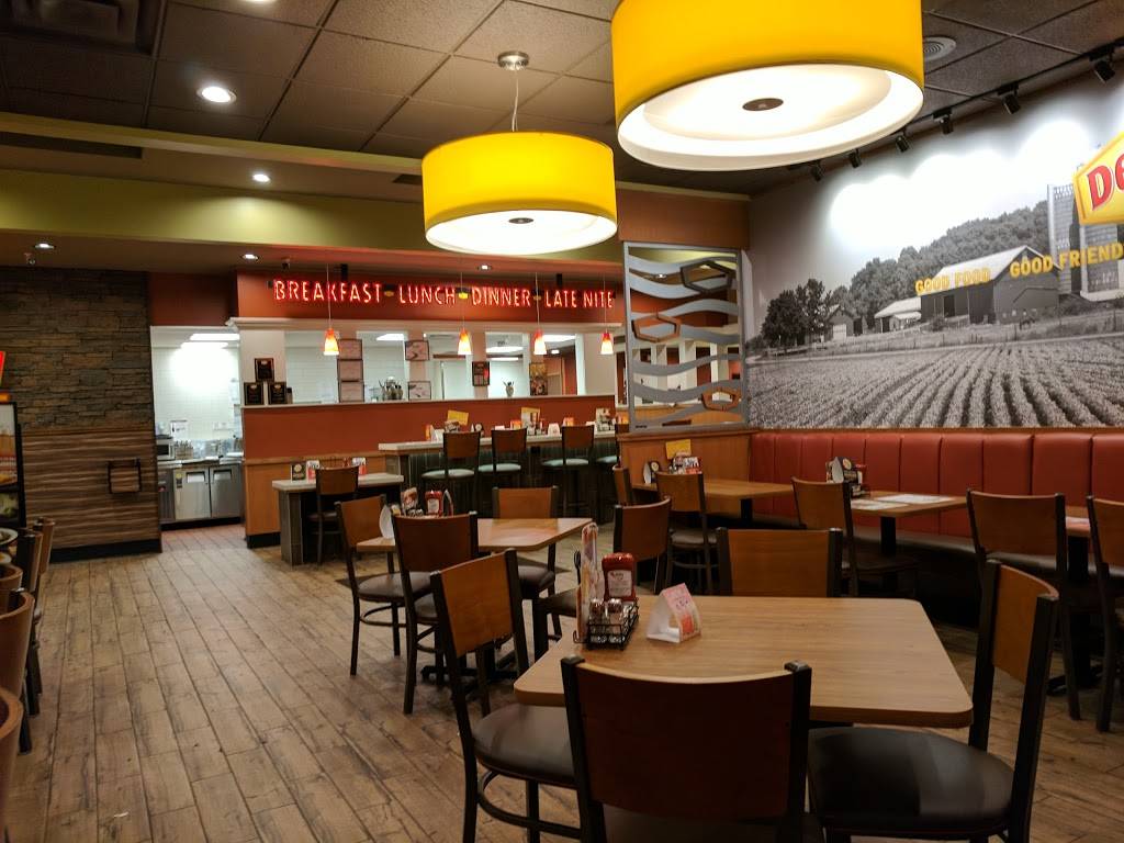 Dennys | restaurant | 1524 W South St, Lebanon, IN 46052, USA | 7654821508 OR +1 765-482-1508
