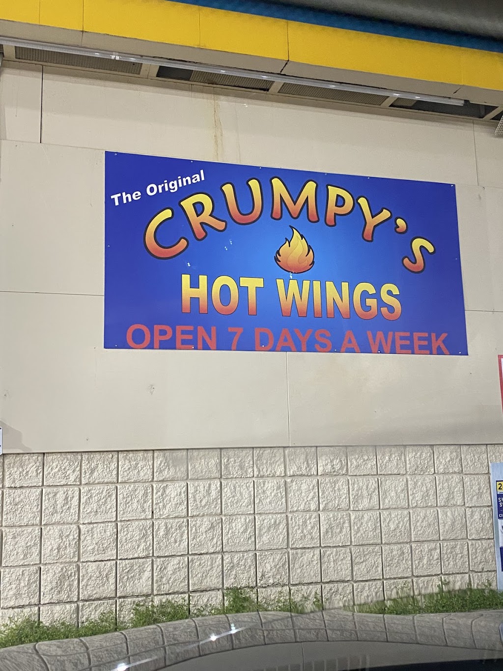 Crumpys Hot Wings on Third & Shelby | restaurant | 4670 S 3rd St, Memphis, TN 38109, USA | 9016306211 OR +1 901-630-6211