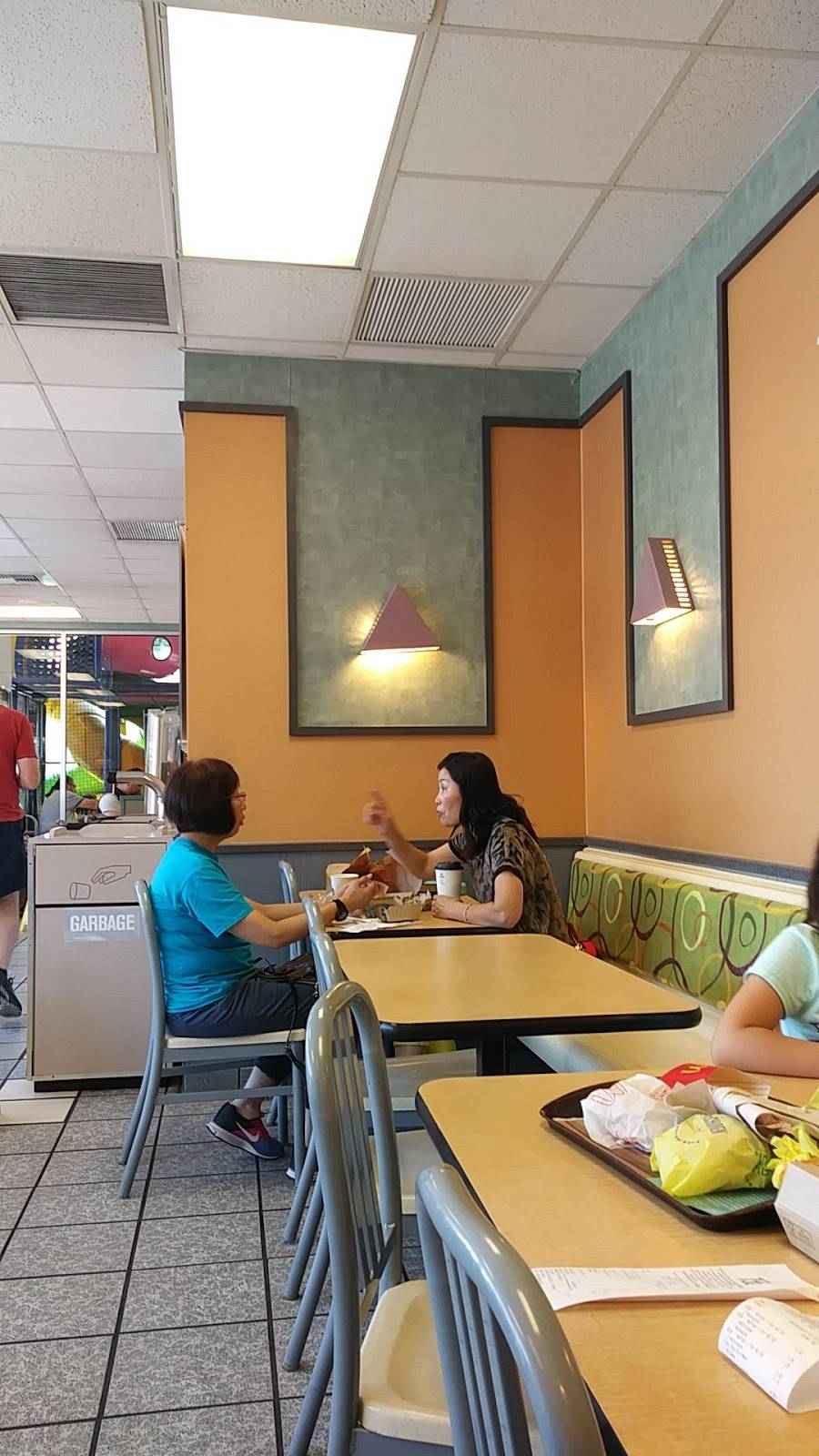 McDonalds | cafe | 355 W A St, Hayward, CA 94541, USA | 5107321901 OR +1 510-732-1901