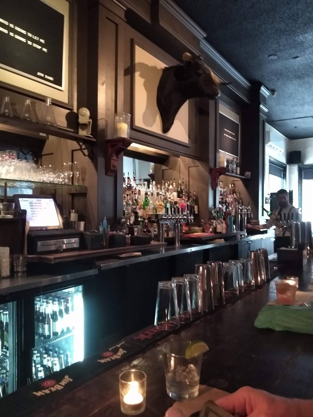 Old Bull Tavern | restaurant | 205 West St, Beaufort, SC 29902, USA | 8433792855 OR +1 843-379-2855