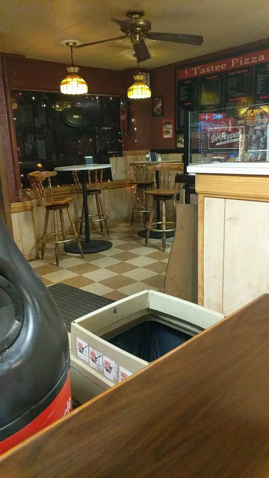 Tastee Pizza | restaurant | 717 Lafayette Ave, Hawthorne, NJ 07506, USA | 9734279655 OR +1 973-427-9655