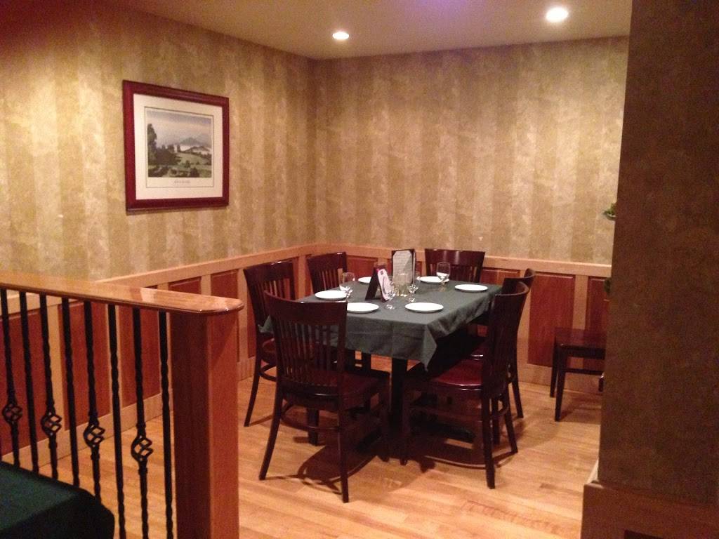 Charlmont Restaurant and Pub | restaurant | 116 VT-15 west, Morristown, VT 05661, USA | 8028884242 OR +1 802-888-4242