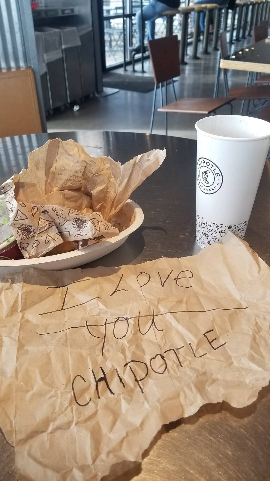 Chipotle Mexican Grill | restaurant | 5699 S Broadway, Littleton, CO 80121, USA | 3037943437 OR +1 303-794-3437