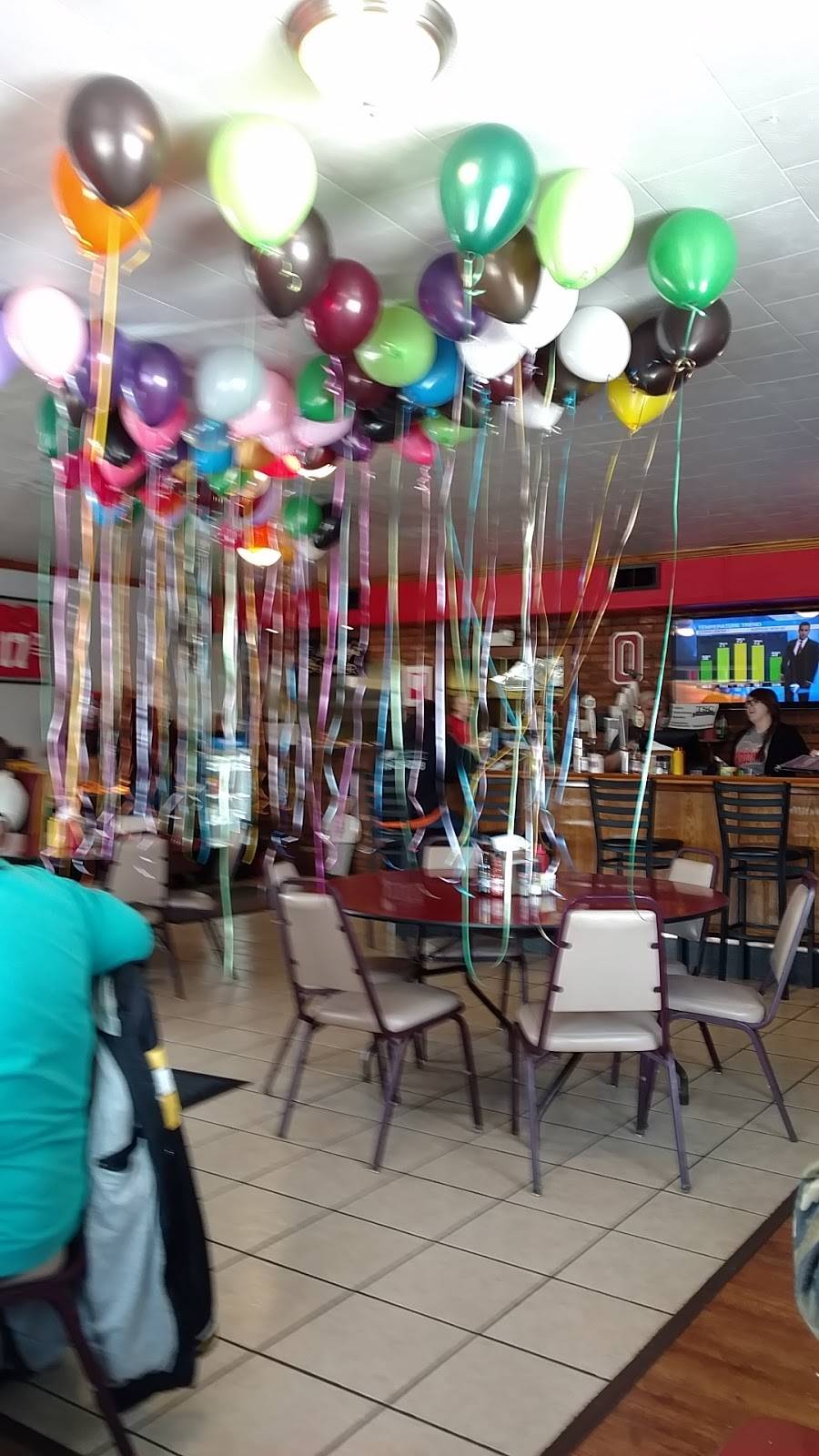 Woodys Diner | restaurant | 9 N Wood St, Wapakoneta, OH 45895, USA | 4197389111 OR +1 419-738-9111