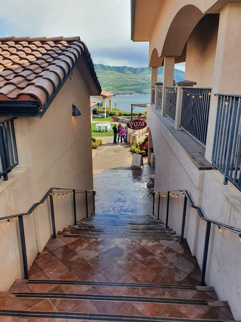 CAFE MYTH @ Benson Vineyards | cafe | 754 Winesap Ave, Manson, WA 98831, USA | 5094498495 OR +1 509-449-8495