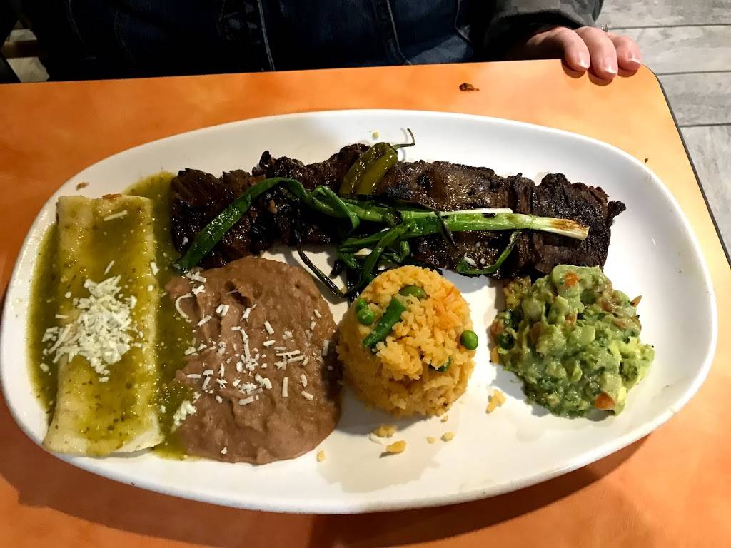 Que Brava | restaurant | 1423 Cannonball Trail, Yorkville, IL 60560, USA | 3312078939 OR +1 331-207-8939