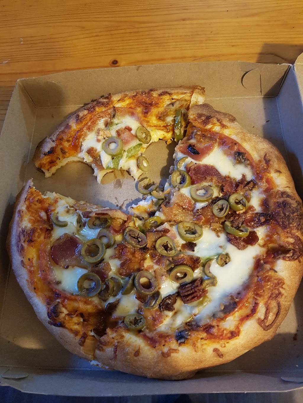 Hull Pizza | restaurant | 530 Boulevard Saint-Joseph, Gatineau, QC J8Y 4A3, Canada | 8197776666 OR +1 819-777-6666