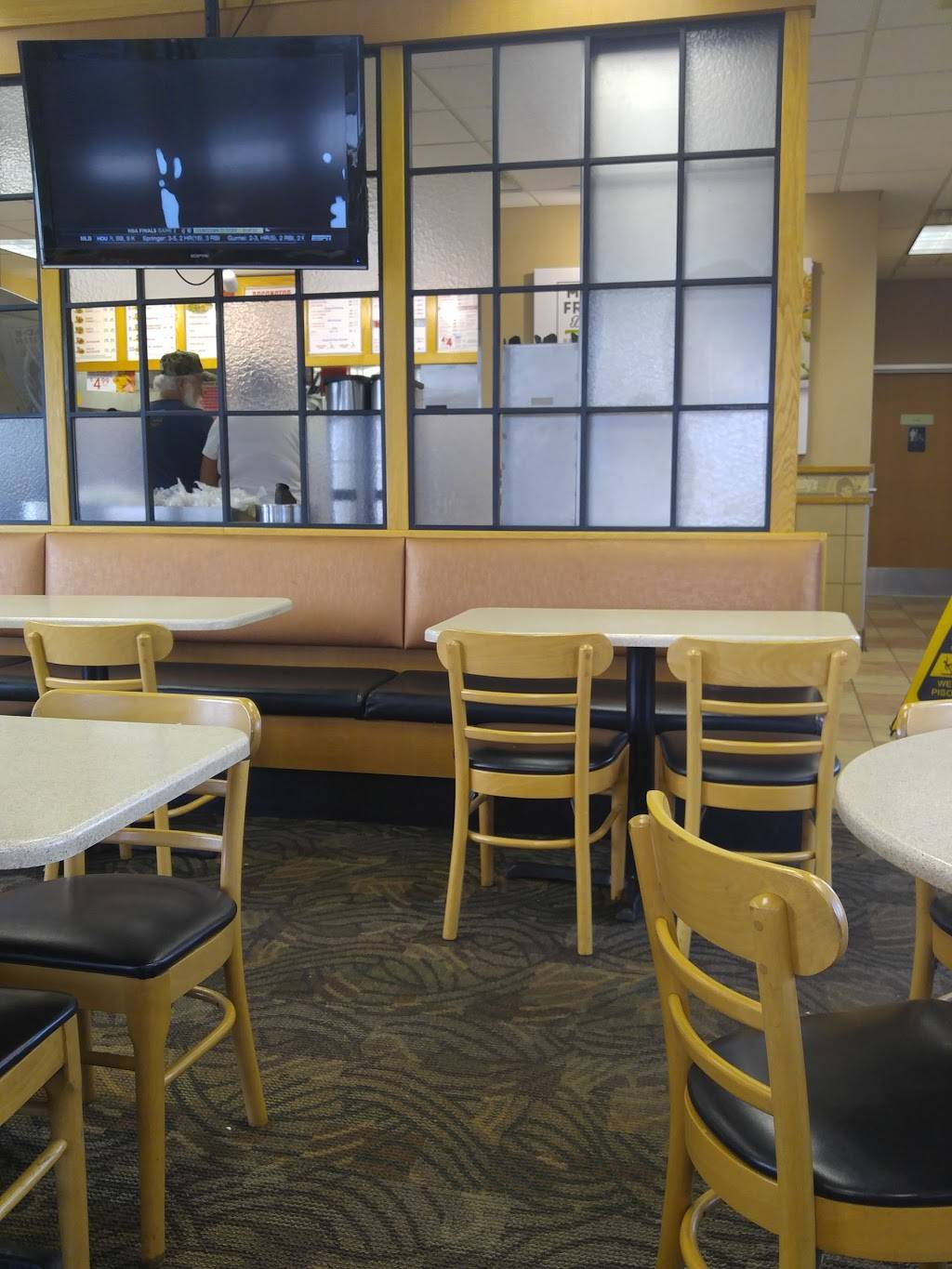 Wendys | restaurant | 7434 Turfway Rd, Florence, KY 41042, USA | 8592835171 OR +1 859-283-5171