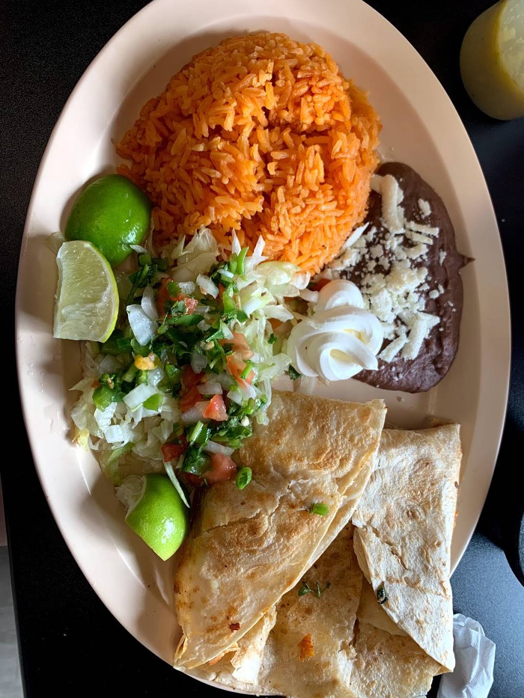 La Doña Restaurant | restaurant | 1221 Gardere Ln, Baton Rouge, LA 70820, USA | 2253025055 OR +1 225-302-5055