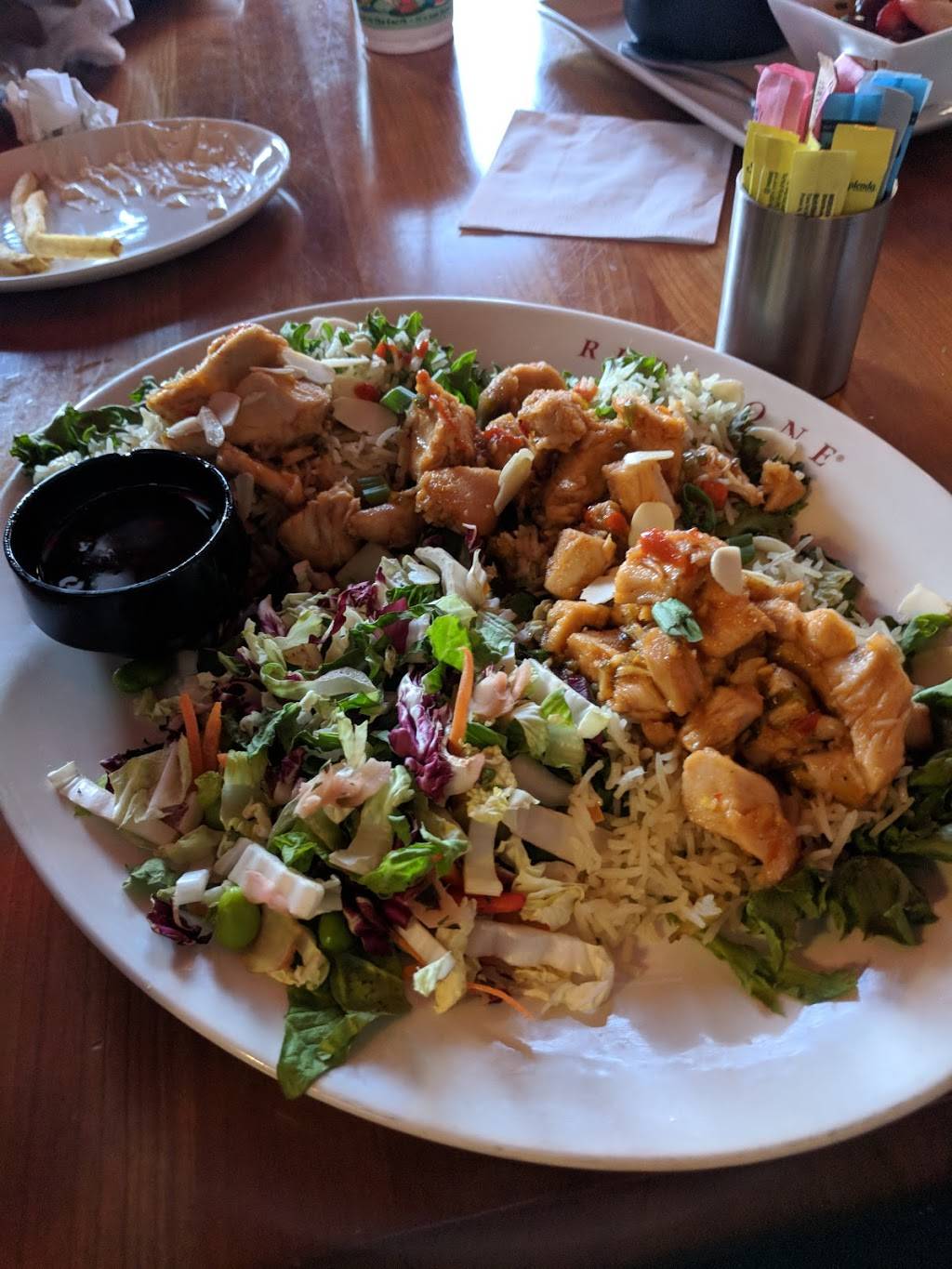 Redstone American Grill | restaurant | 20 3rd Ave, Burlington, MA 01803, USA | 7812290330 OR +1 781-229-0330