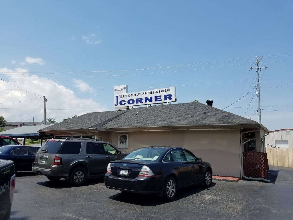 Js Corner | restaurant | 102 S Lynn Ave, Elizabethton, TN 37643, USA | 4235473300 OR +1 423-547-3300