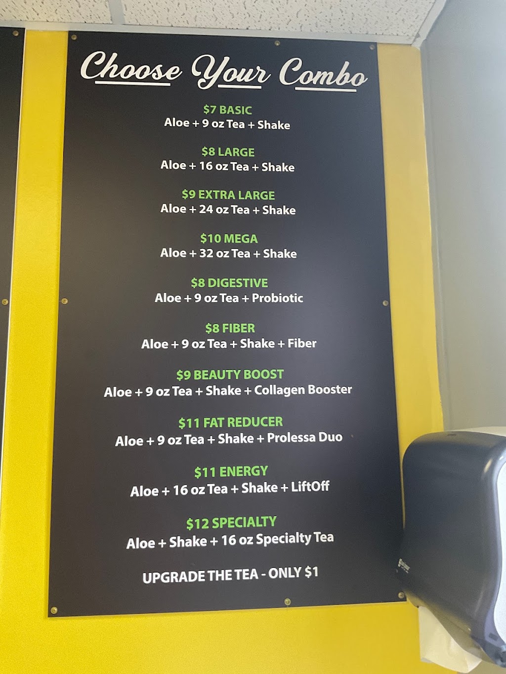 Lock 17 Nutrition LLC | restaurant | 42 E 3rd St, Frazeysburg, OH 43822, USA | 7404032552 OR +1 740-403-2552