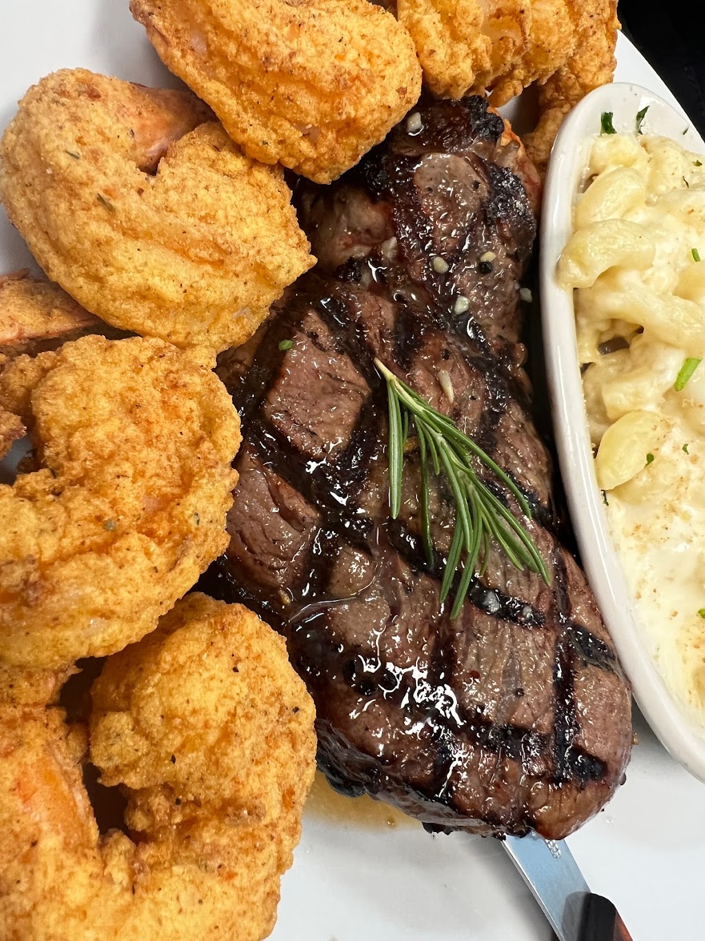 J. Leonard’s on Main | restaurant | 622 Main St, Blackshear, GA 31516, USA | 9128075536 OR +1 912-807-5536