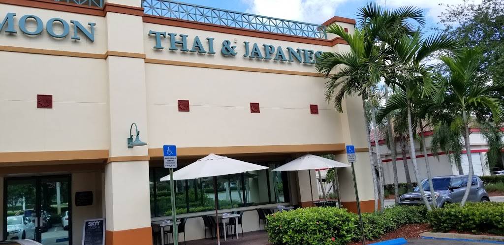 Moon Thai & Japanese | restaurant | 2818 Weston Rd, Weston, FL 33326, USA | 9543847275 OR +1 954-384-7275