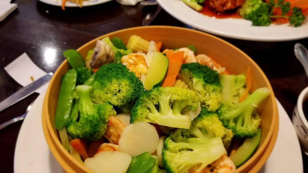 China Lobster | restaurant | 3215 Leechburg Rd, New Kensington, PA 15068, USA | 7243395555 OR +1 724-339-5555