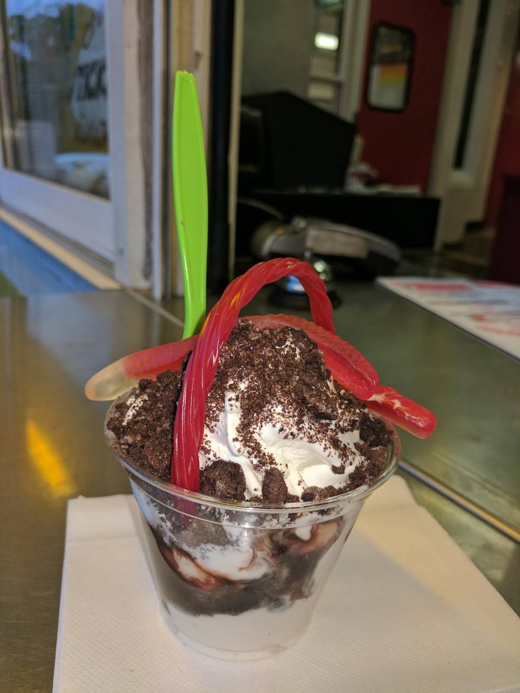 Frozen Dee Lite | restaurant | 16508 US-422, Garrettsville, OH 44231, USA | 4405482800 OR +1 440-548-2800