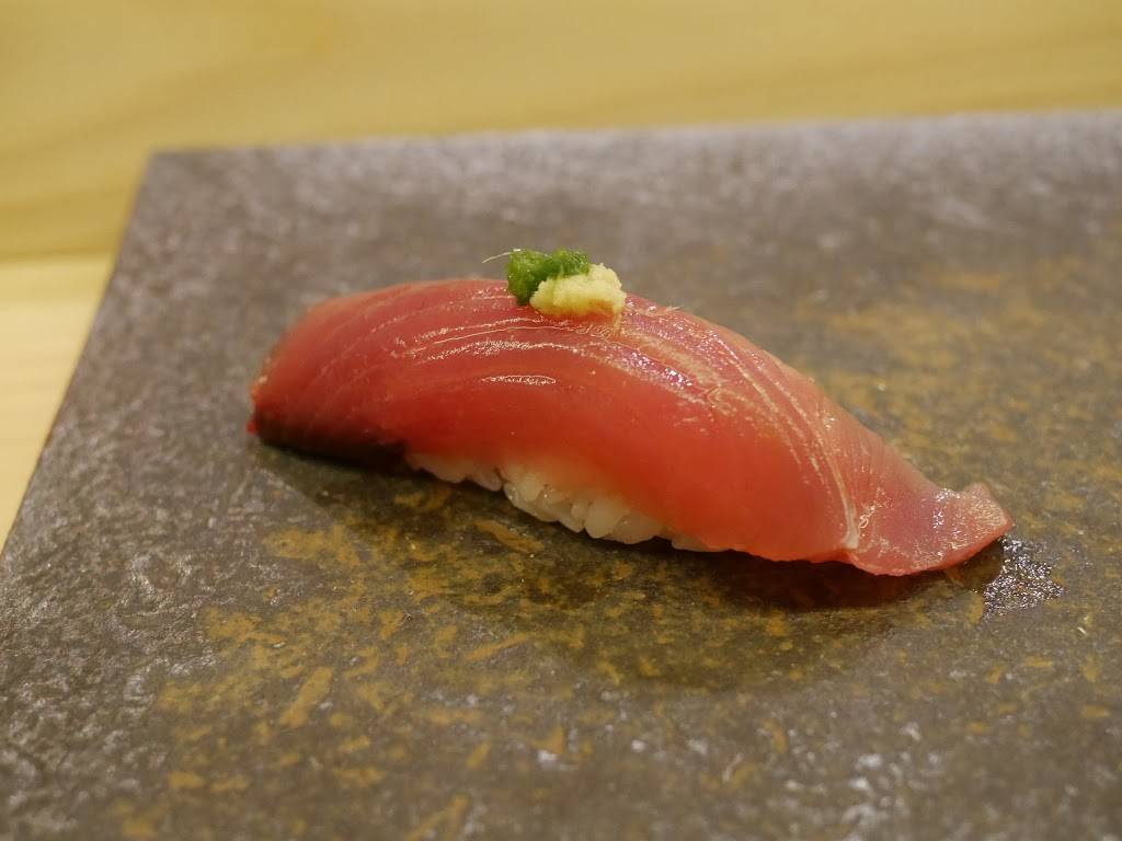 Ijji Sushi | restaurant | 252 Divisadero St, San Francisco, CA 94117, USA | 4156587388 OR +1 415-658-7388