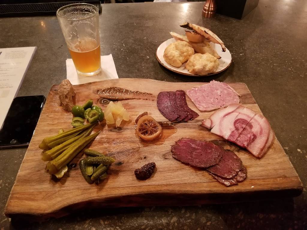 Bacon Bros. Public House | restaurant | 3620 Pelham Rd, Greenville, SC 29615, USA | 8642976000 OR +1 864-297-6000