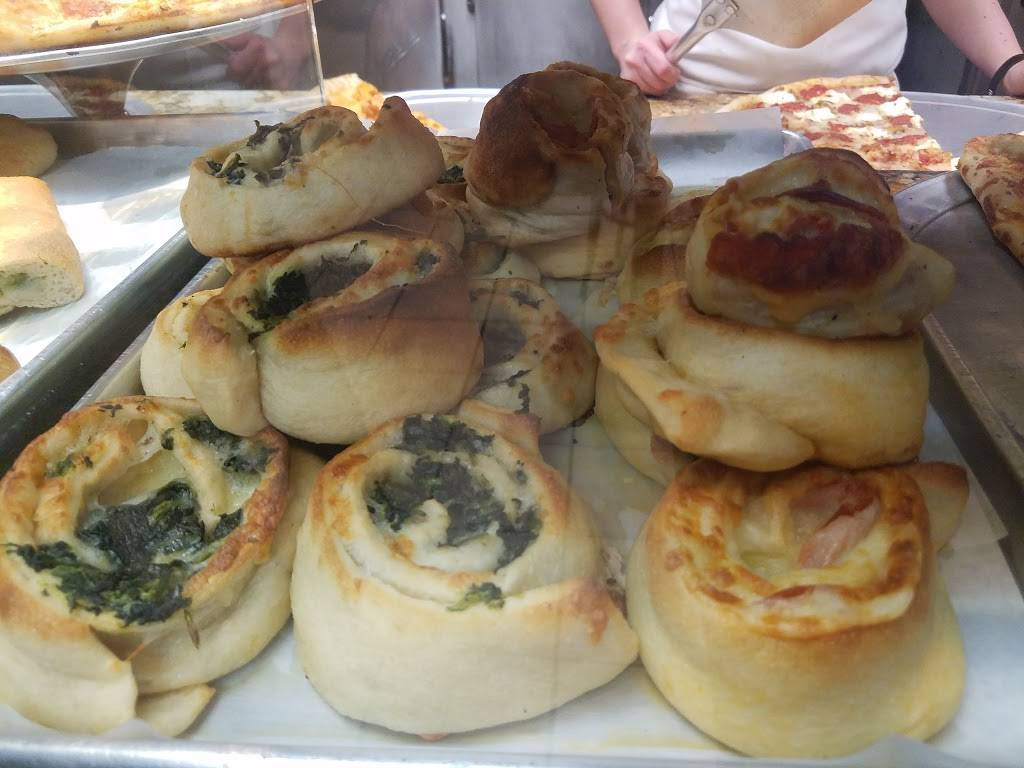 Villa Pizzare | restaurant | 406 S Service Rd, Patchogue, NY 11772, USA | 6314753205 OR +1 631-475-3205