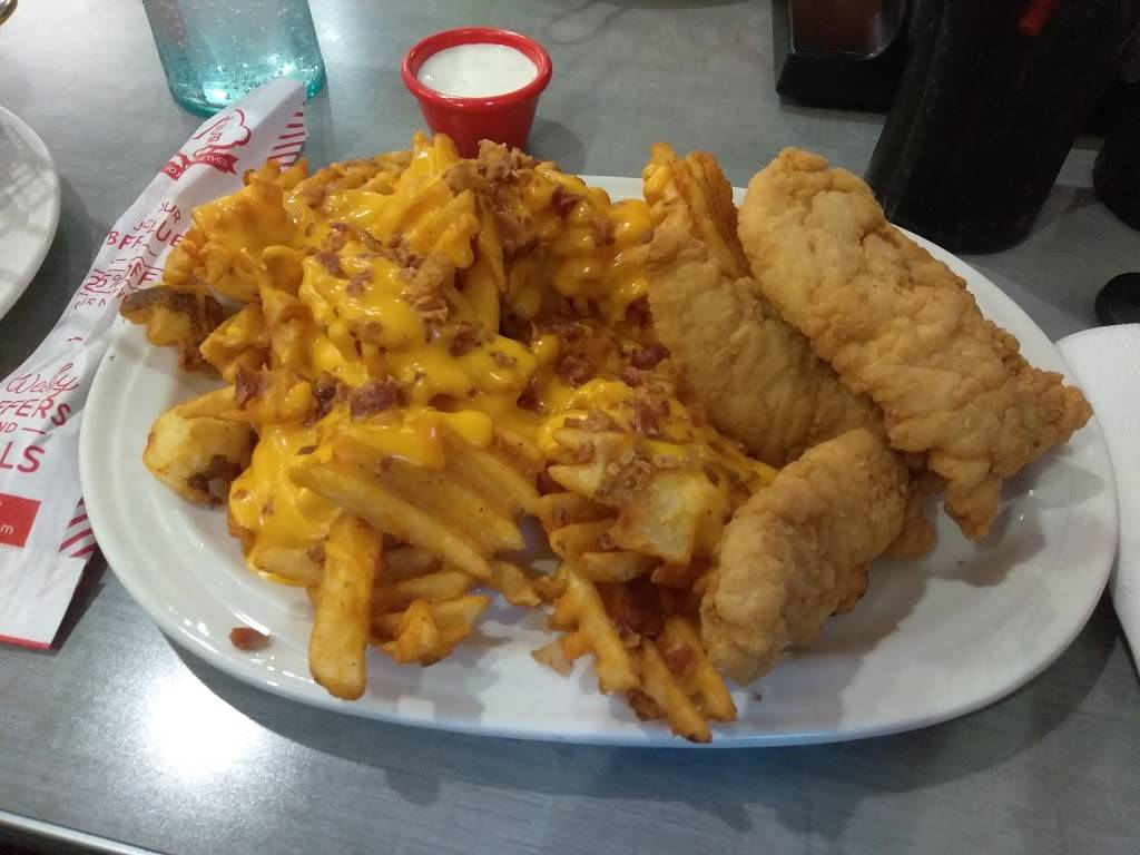 Friendlys | restaurant | 497 Farmington Ave, Bristol, CT 06010, USA | 8605891059 OR +1 860-589-1059