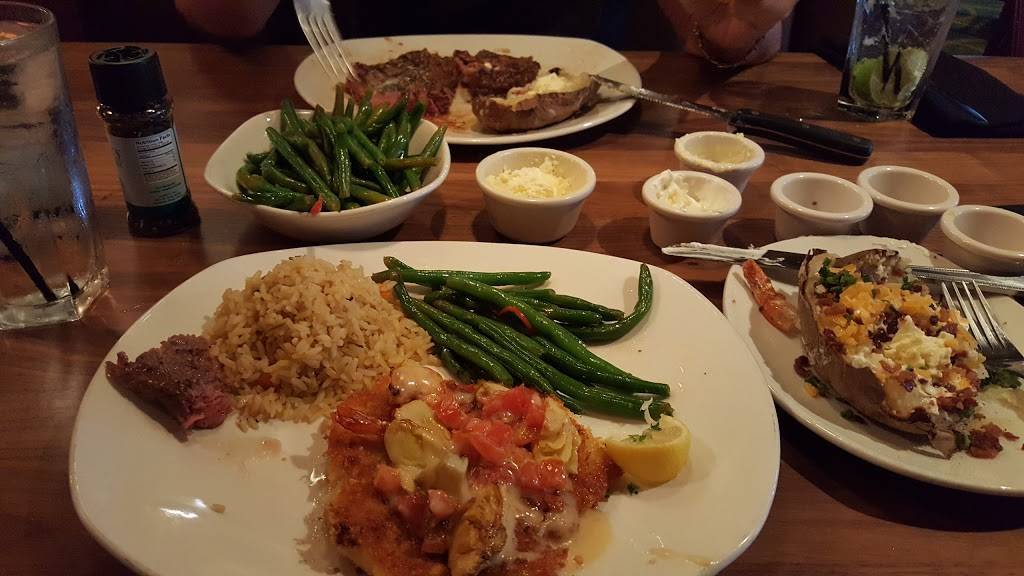 Landrys Seafood House | meal takeaway | 8800 Vineland Ave, Orlando, FL 32821, USA | 4078276466 OR +1 407-827-6466