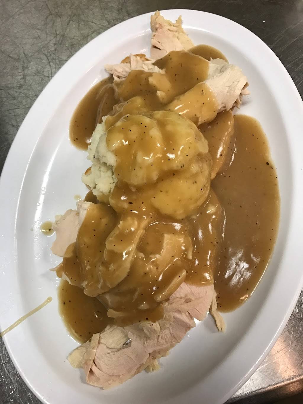 Esto Country Store | restaurant | 4624 KY-379, Russell Springs, KY 42642, USA | 2703433320 OR +1 270-343-3320