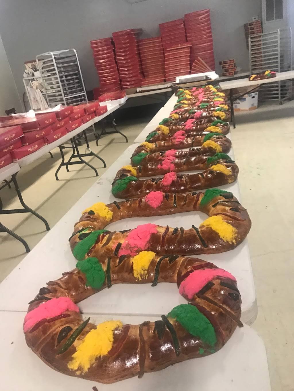 La Mexicana Restaurant & Bakery | restaurant | 1407 Fairfield Ave, Bridgeport, CT 06605, USA | 2036901655 OR +1 203-690-1655