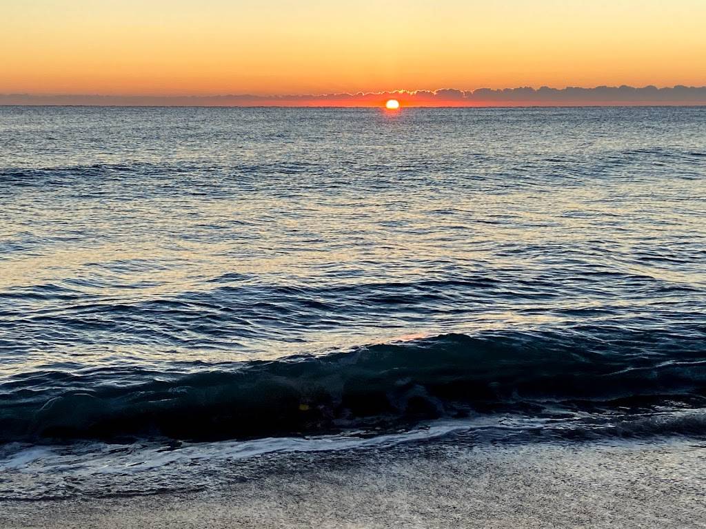 Bamboo Beach Tiki Bar & Cafe | restaurant | Behind Ocean Manor Beach Resort, 4040 Galt Ocean Dr # B1-A, Fort Lauderdale, FL 33308, USA | 9545667500 OR +1 954-566-7500