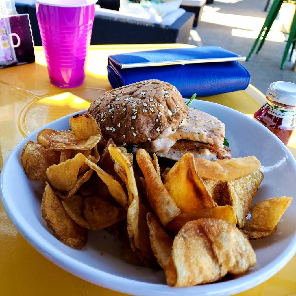 Whispers at Oak Street Beach | restaurant | 1001 N Lake Shore Dr, Chicago, IL 60611, USA | 3125220358 OR +1 312-522-0358