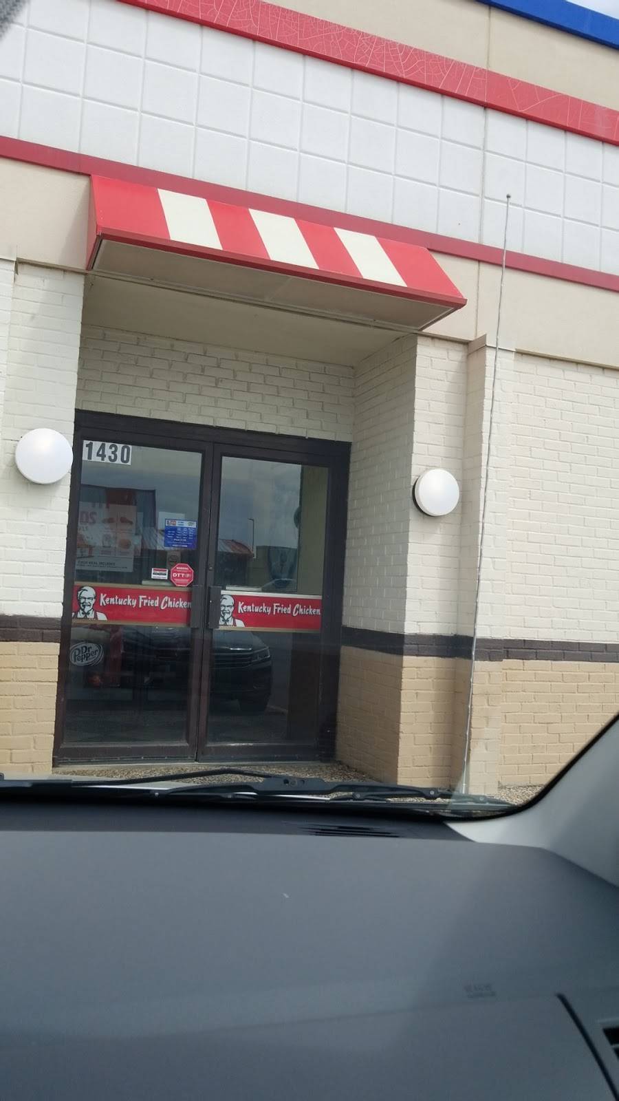 KFC | restaurant | 1430 W Buckingham Rd, Garland, TX 75042, USA | 9724944946 OR +1 972-494-4946