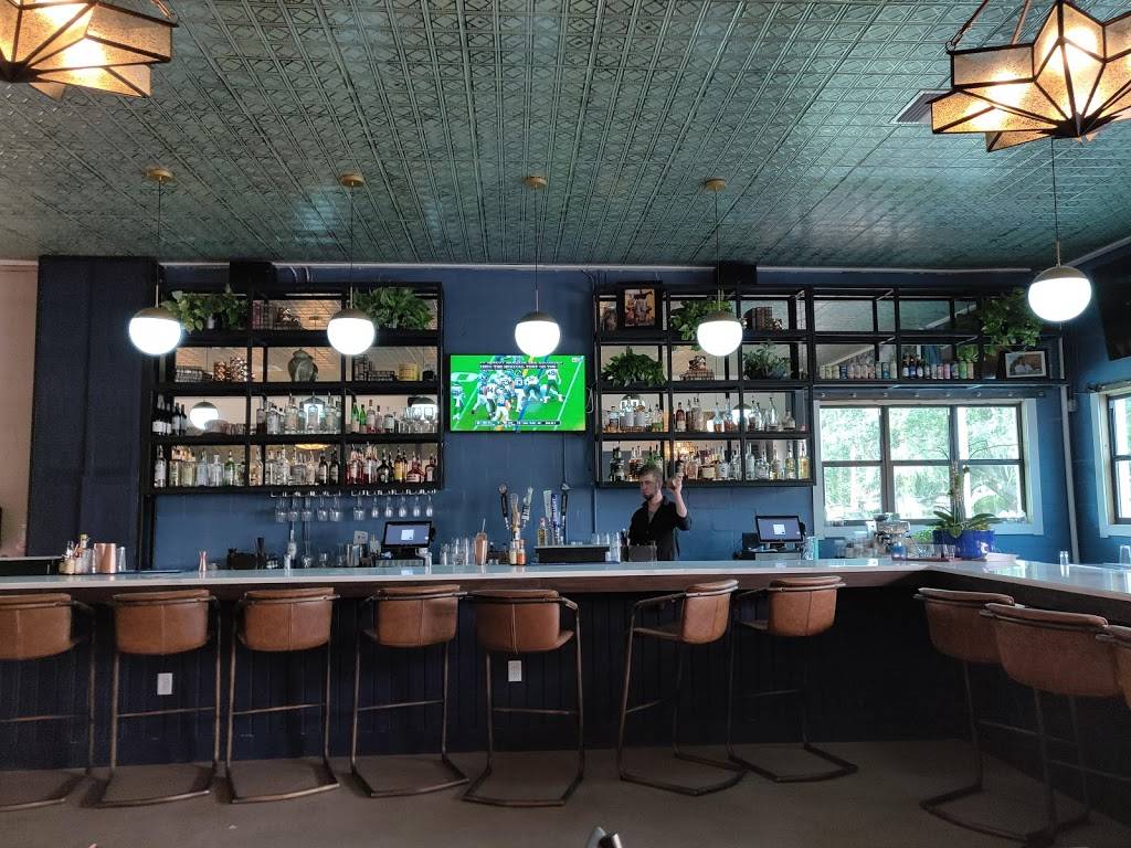 Henrys Depot | restaurant | 212 W 1st St, Sanford, FL 32771, USA | 4075486931 OR +1 407-548-6931