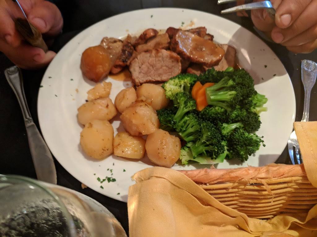 Cafe Sport Restaurant | restaurant | 361 Hillside Avenue, Williston Park, NY 11596, USA | 5167426540 OR +1 516-742-6540