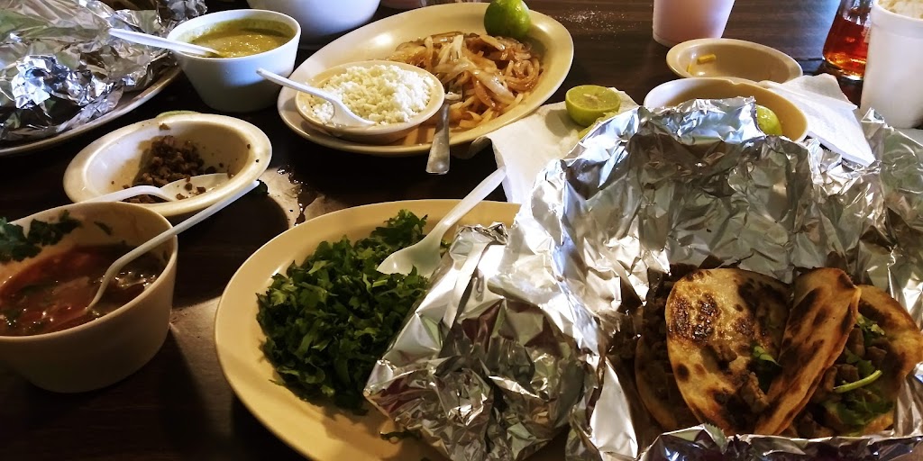 Tacos Aka | restaurant | 121 N, 121 Chapote St, Rio Grande City, TX 78582, USA | 9564872782 OR +1 956-487-2782