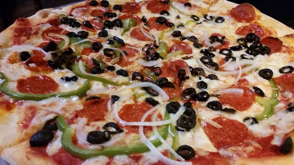Renos Pizza & Italian Restaurant | restaurant | 119 E Main St, Gibsonville, NC 27249, USA | 3364499220 OR +1 336-449-9220