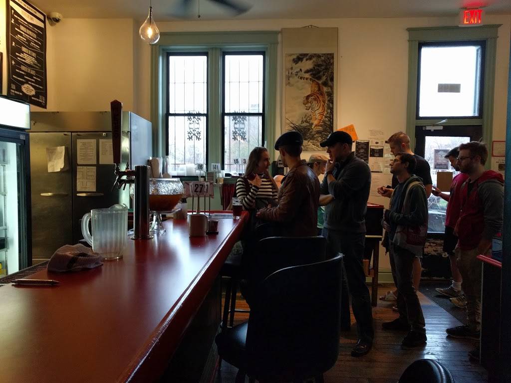 Lonas Lil Eats | restaurant | 2199 California Ave, St. Louis, MO 63104, USA | 3149251888 OR +1 314-925-1888