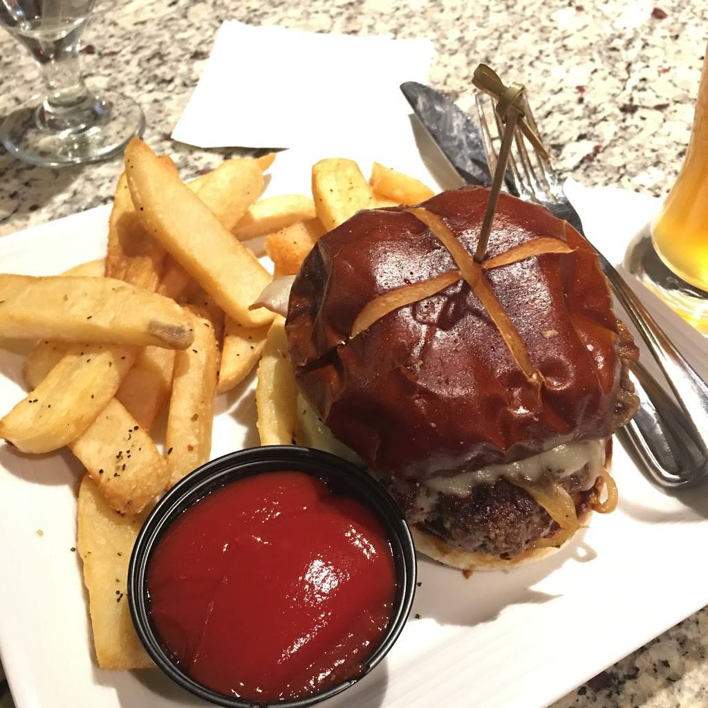 Bistro 333 | restaurant | 333 W Kilbourn Ave, Milwaukee, WI 53203, USA | 4142706130 OR +1 414-270-6130